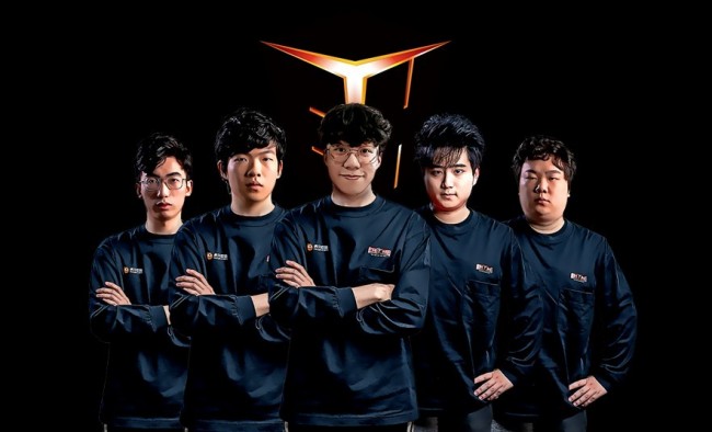 攻承担依然 攻承担依然