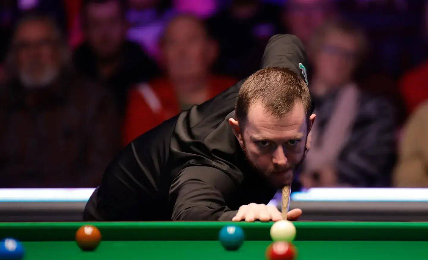 他凭借个人 他凭借个人